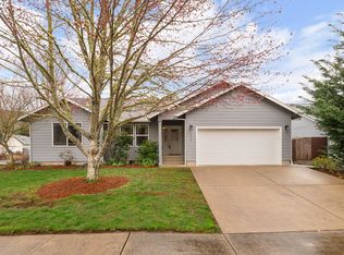 459 SE Oakbriar Ave, Roseburg, OR 97470
