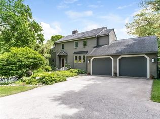 50 Tuckertown Rd, South Kingstown, RI 02879