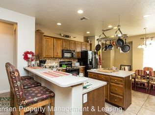 2943 E Slick Rock Rd, Washington, UT 84780