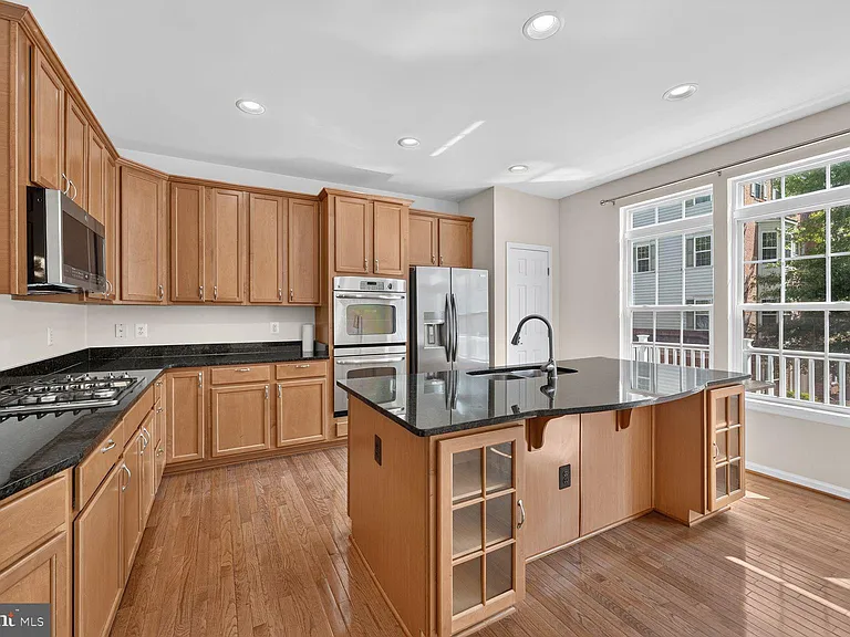 2293 Merseyside Dr — Photo 9