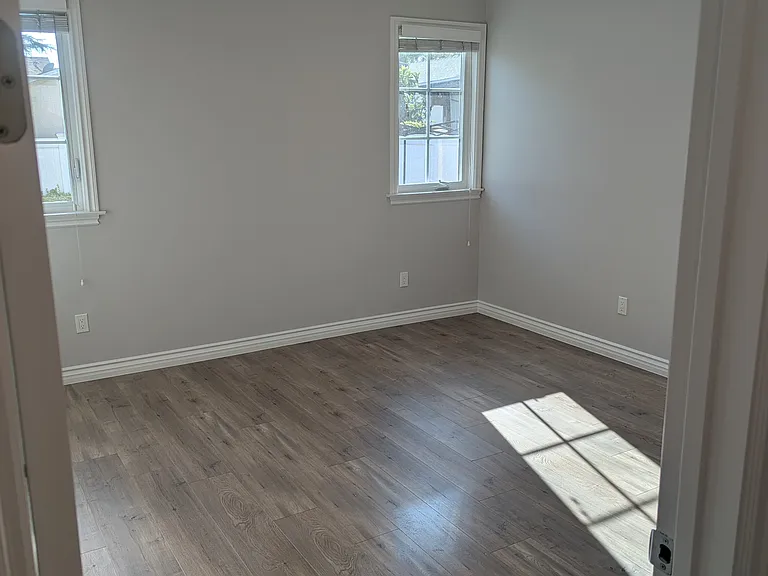 5741 Alessandro Ave — Photo 11