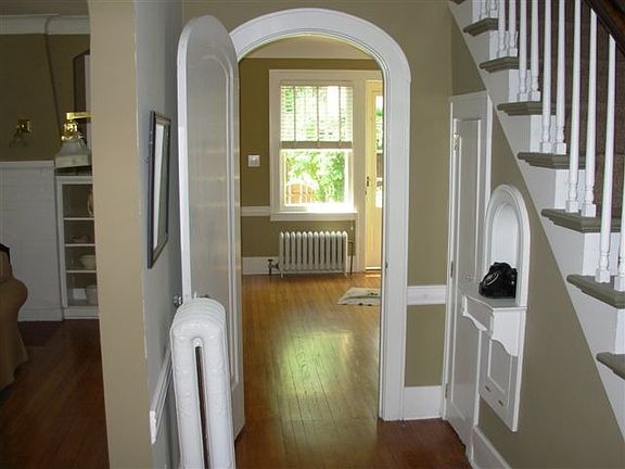 Entry Hall/Staircase