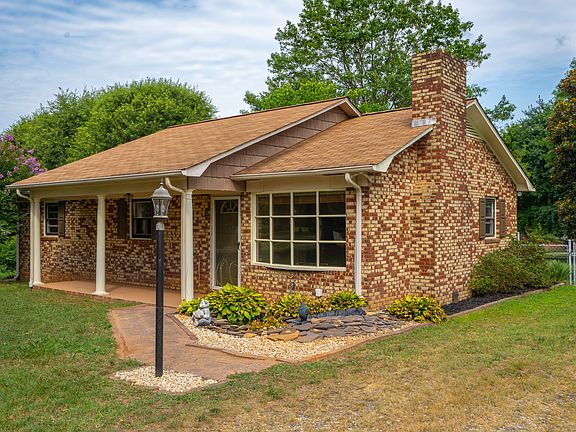 Landscaped w/Koi Pond