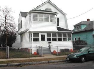 27 Cherrelyn St, Springfield, MA 01104