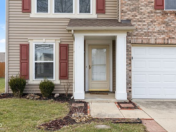 4th image of 476 Bourneside Dr