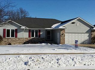 1203 19th St NW, Cedar Rapids, IA 52405