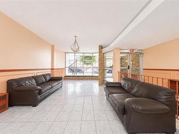 4th image of 735 Avenue W #6J