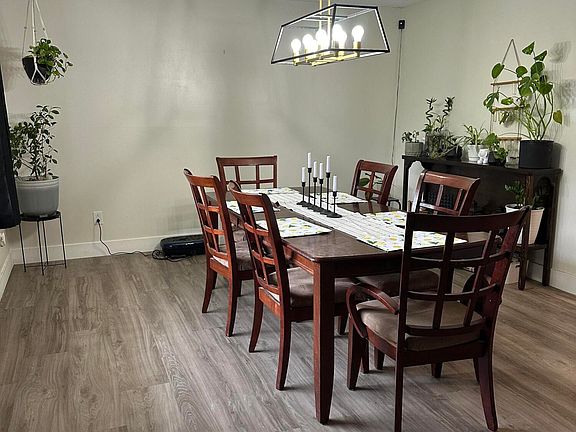 3rd image of 4343 E Hanthorn Rd