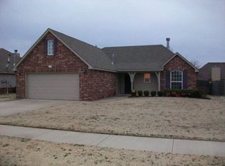 1231 E 146th St, Glenpool, OK 74033