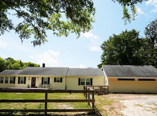 2062 W Lake Shore Dr, Wilmington, NC 28401