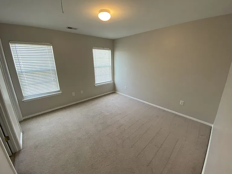 137 Fairgreen St — Photo 23