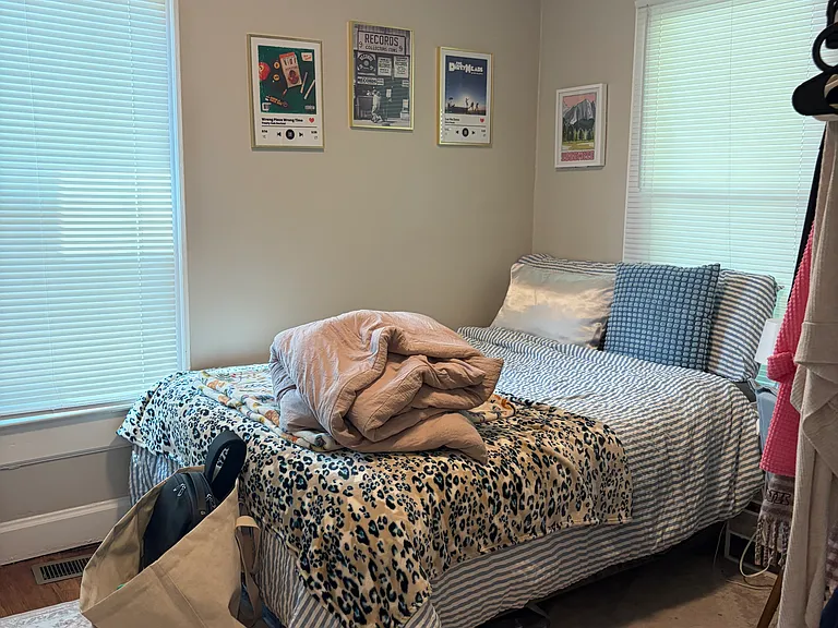 425 Meadow Park — Photo 11