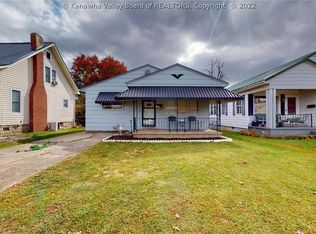 4135 Auburn Rd, Huntington, WV 25704