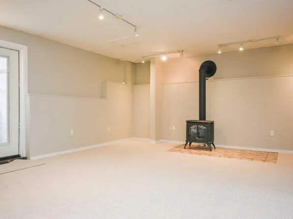 11321 W 95th St, Grande Prairie, AB T8V 6T6