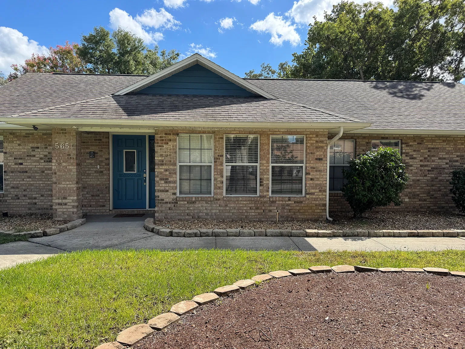 4 bed, 2310 sqft, $3,000 — Photo 1