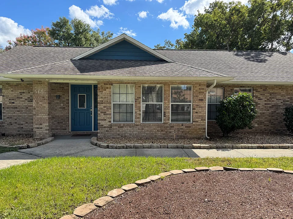 565 Summerhaven Dr