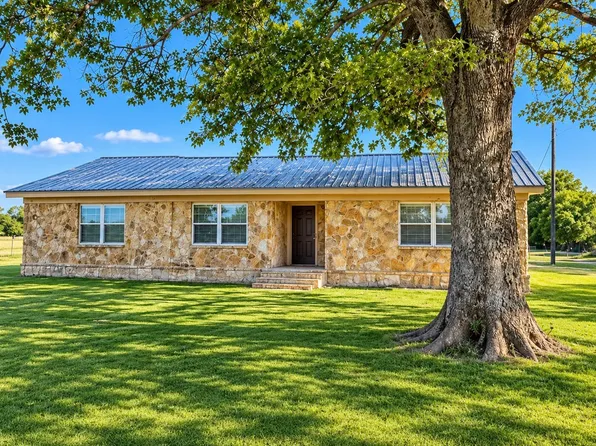 23339 Fm 79, Sumner, TX 75486