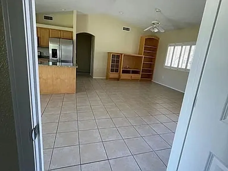 11578 E 27th Pl — Photo 3