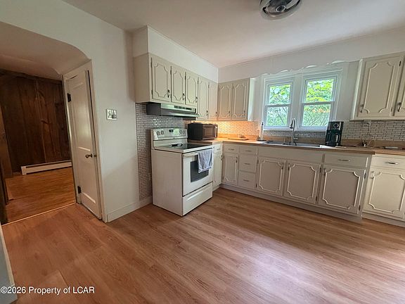 5th image of 64 Glendale Ln