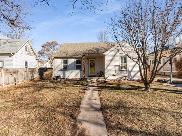 428 E Emery St, Mulvane, KS 67110