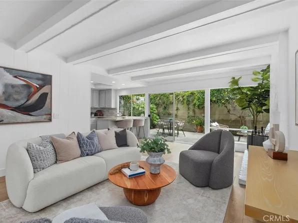 9001 Oceanwood Dr, Huntington Beach, CA 92646