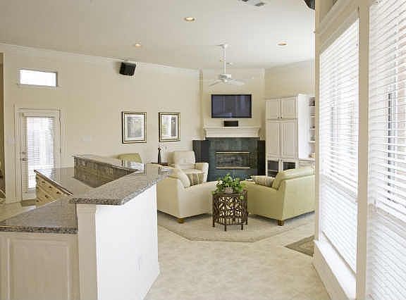 5th image of 2769 Mesquite Ln
