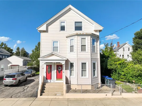 28-30 Mercy St, Providence, RI 02909
