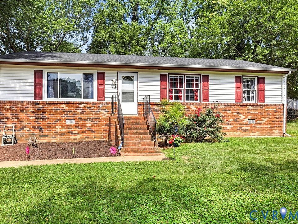 1st image of 302 Knight Dr