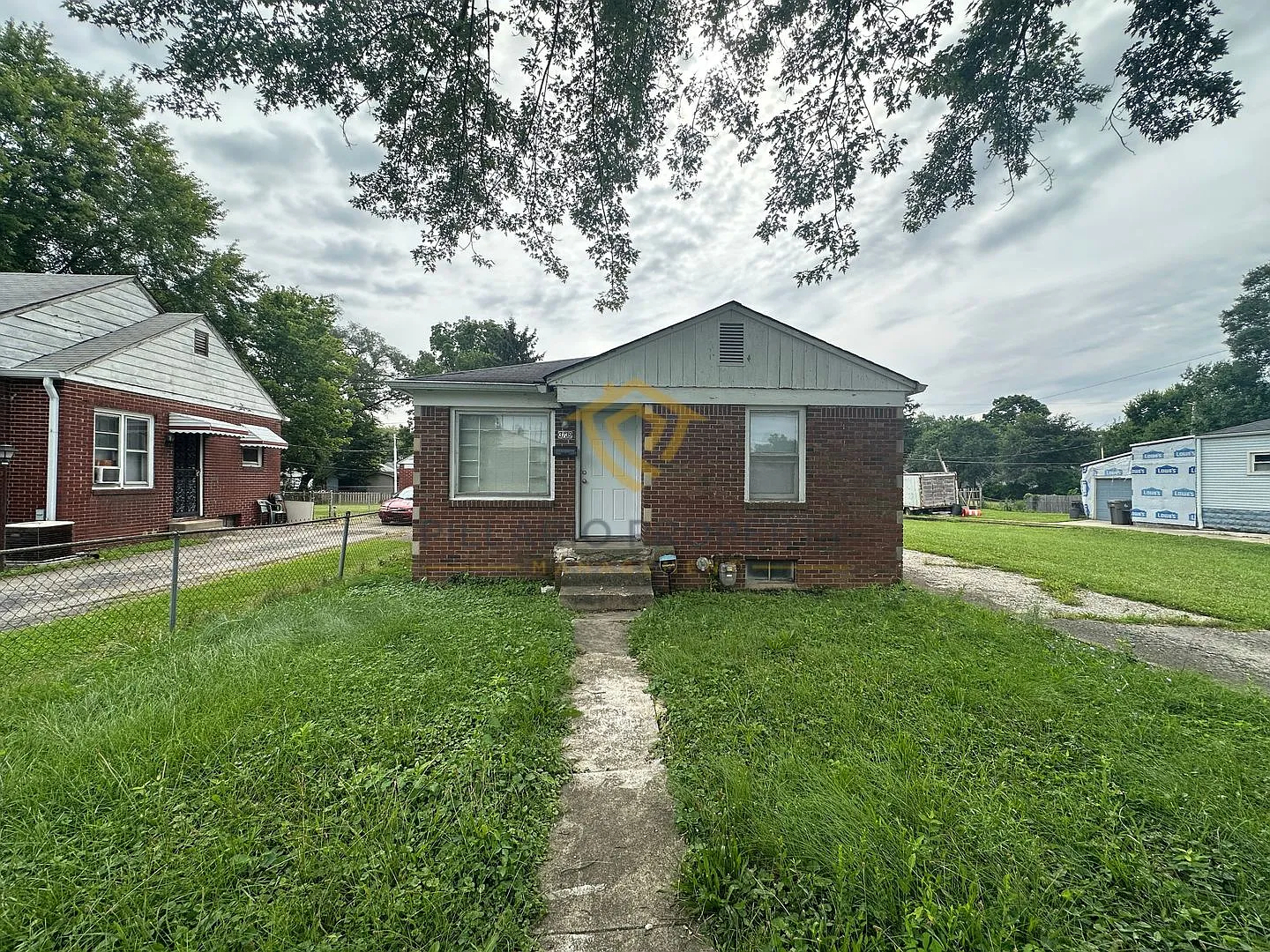 3739 Kinnear Ave photo 1