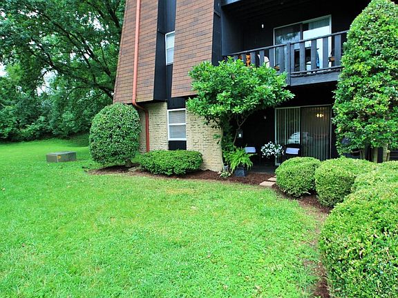 2nd image of 3508 Lodge Ln APT 122