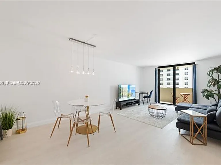 1621 Collins Avenue Cu #908 — Photo 9