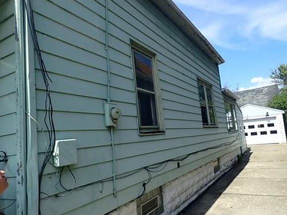 5th image of 269 Newfield St