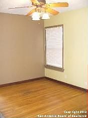 4th image of 358 Altgelt Ave