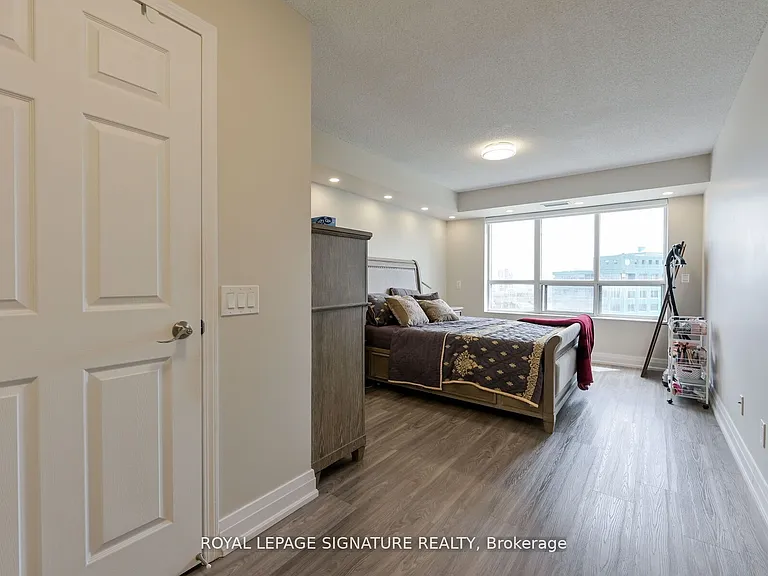 25 Kingsbridge Garden Cir #1126 — Photo 27