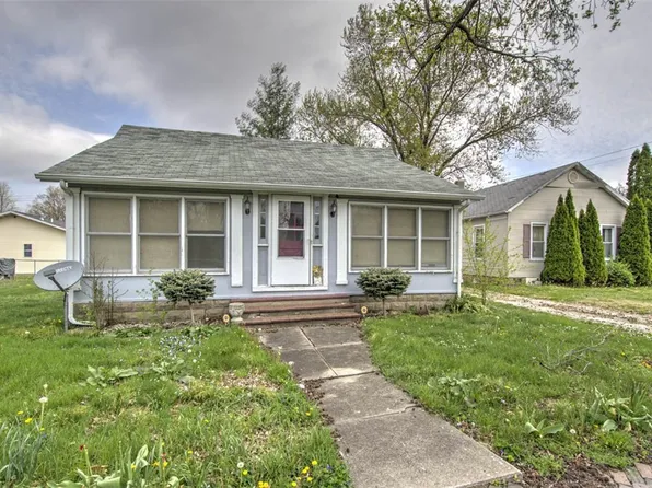 156 W Frick St, Macon, IL 62544