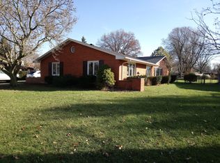 2434 Springmill Rd, Dayton, OH 45440