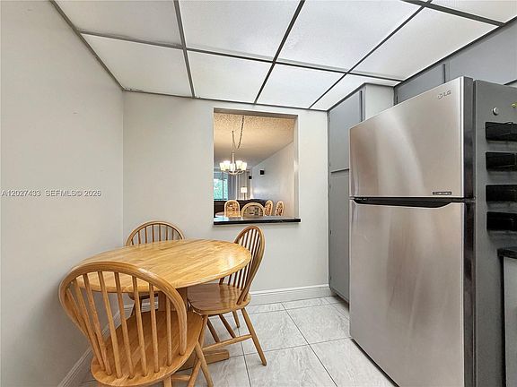 4th image of 3300 W Rolling Hills Cir APT 509