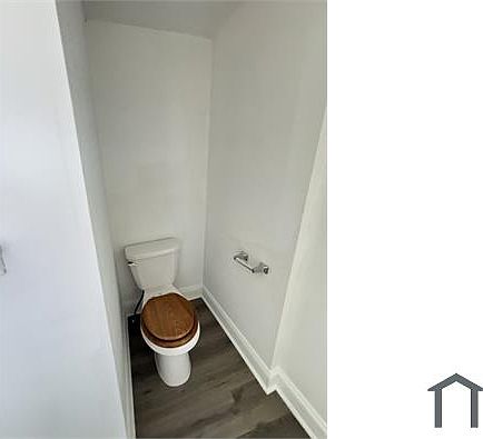 5th image of 3144 N 12th St #1