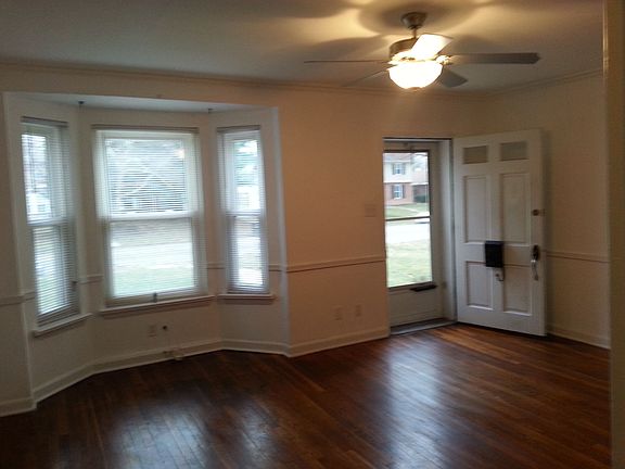 2nd image of 456 Eastmoor Blvd