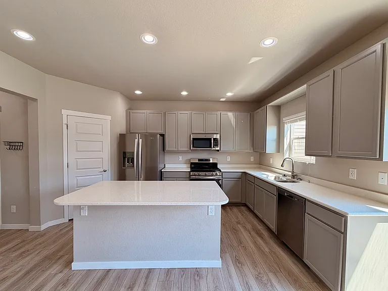 14670 Longhorn Dr — Photo 3