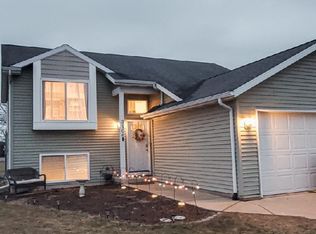 3106 Cedar Brook Dr, Hastings, MI 49058