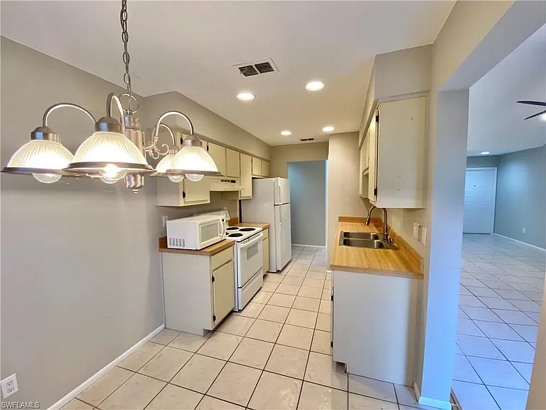 13128 Langton Ct — Photo 7