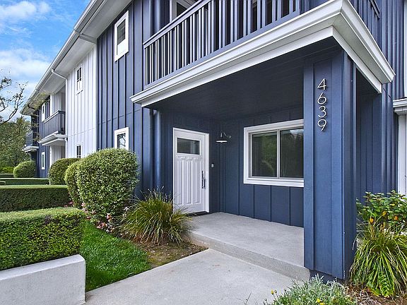 3rd image of 4639 Cahuenga Blvd