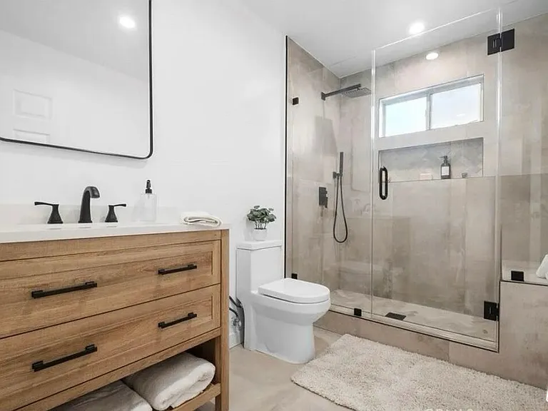6251 Alcove Ave — Photo 7