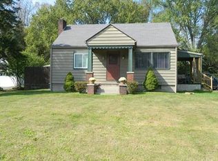 250 Maple Dr, Hermitage, PA