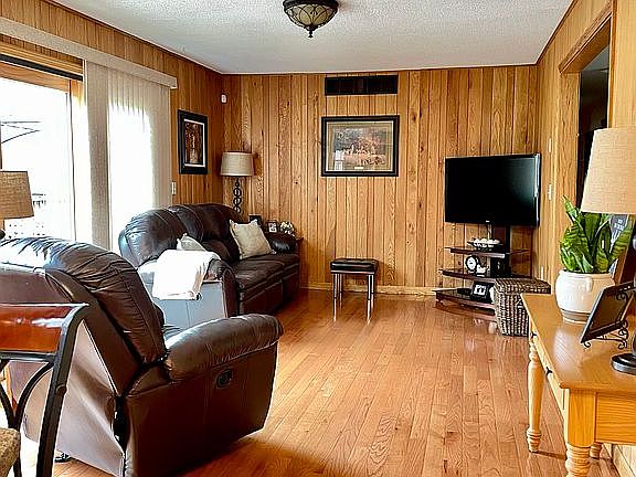 Family room off Kitchen