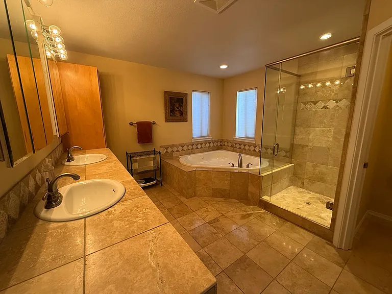 20997 Spinnaker St — Photo 12