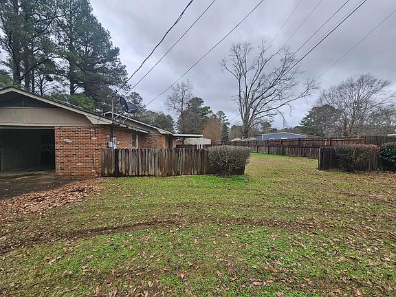 4th image of 215 Crescent Rd