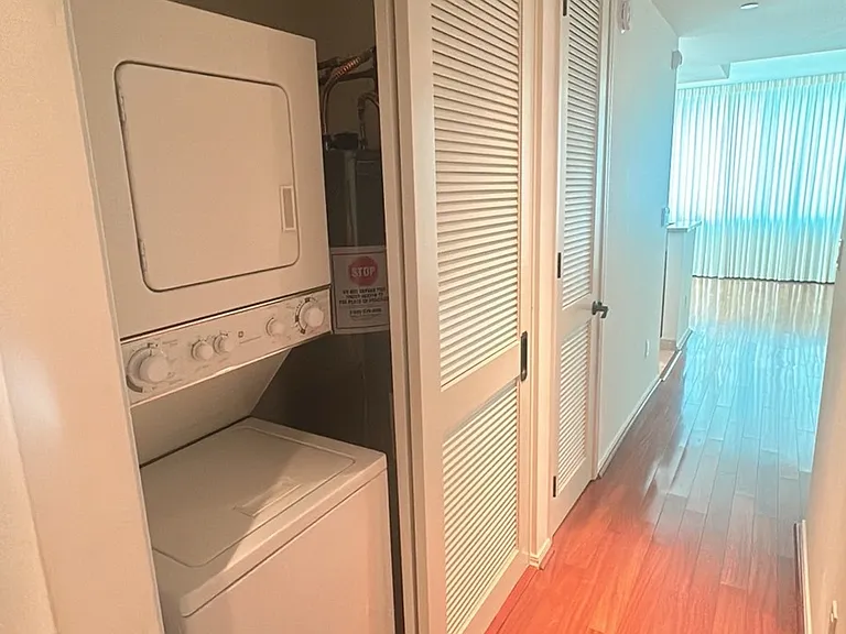 1199 Bishop St #16B — Photo 27