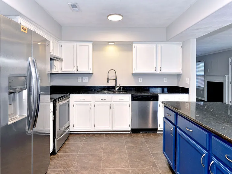 112 Post Oak Rd — Photo 11